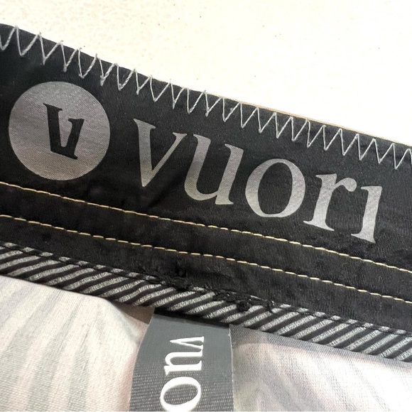 Vuori Cruise Wheat Frond 8” Leaf Print Boardshorts Swim Trunks Men’s 33 - Picture 11 of 13